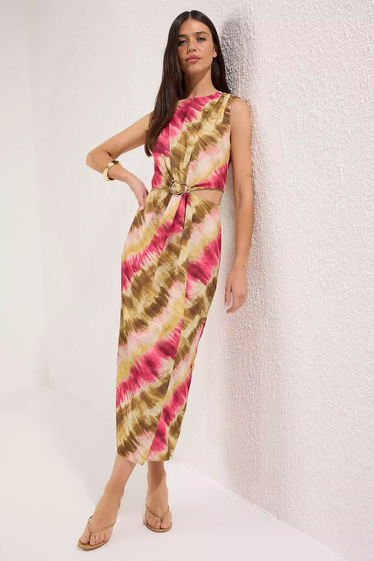 Multicolored Abstract Patterned Waist Low Cut Maxi Dress