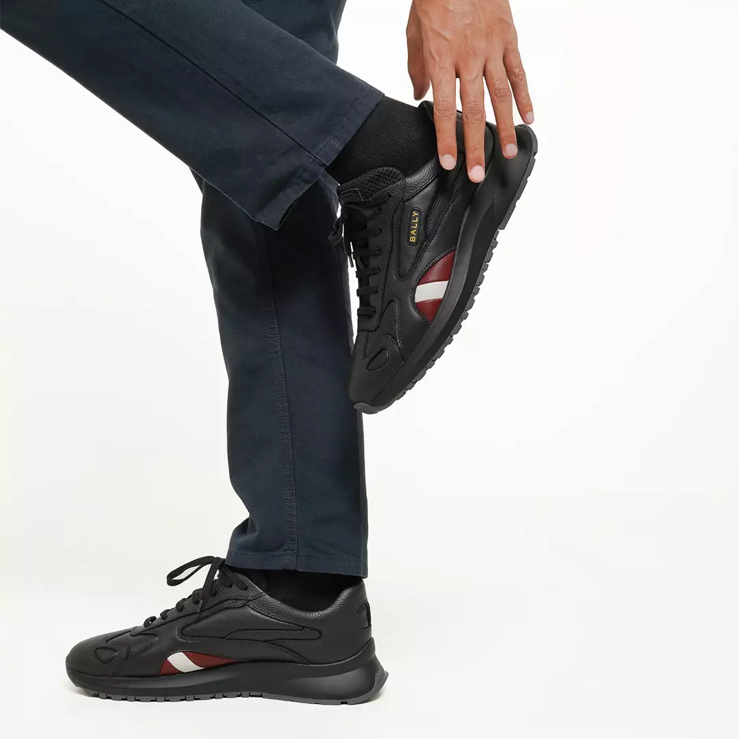 Dewy Sneakers in Leather - Black