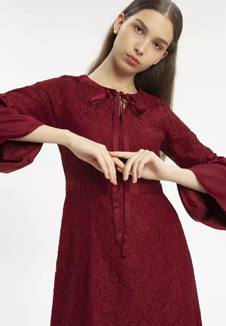 Minimal Annatavia Dress Maroon