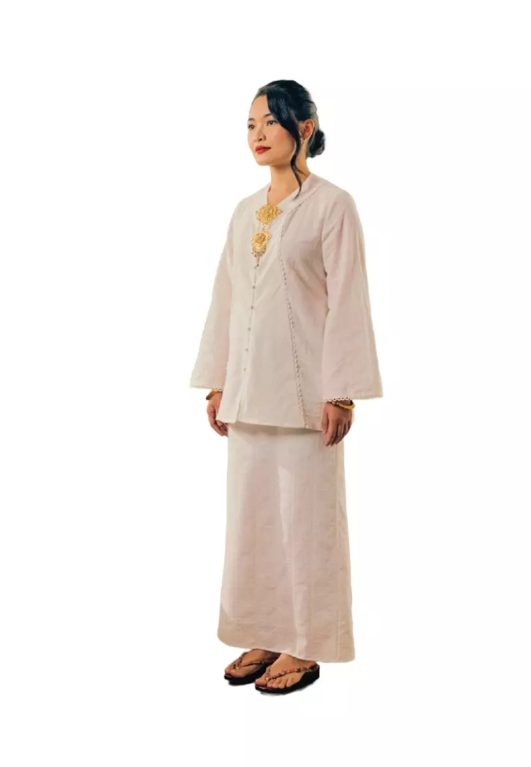 UMMA Seroja Loose Modern Kebaya Bakawali Raya 2024 in White