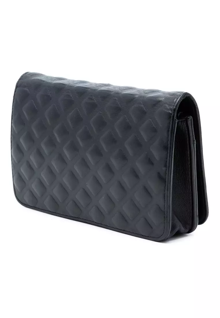 Pre-Loved Chanel Cc Embossed Lambskin Diamond Wallet On Chain