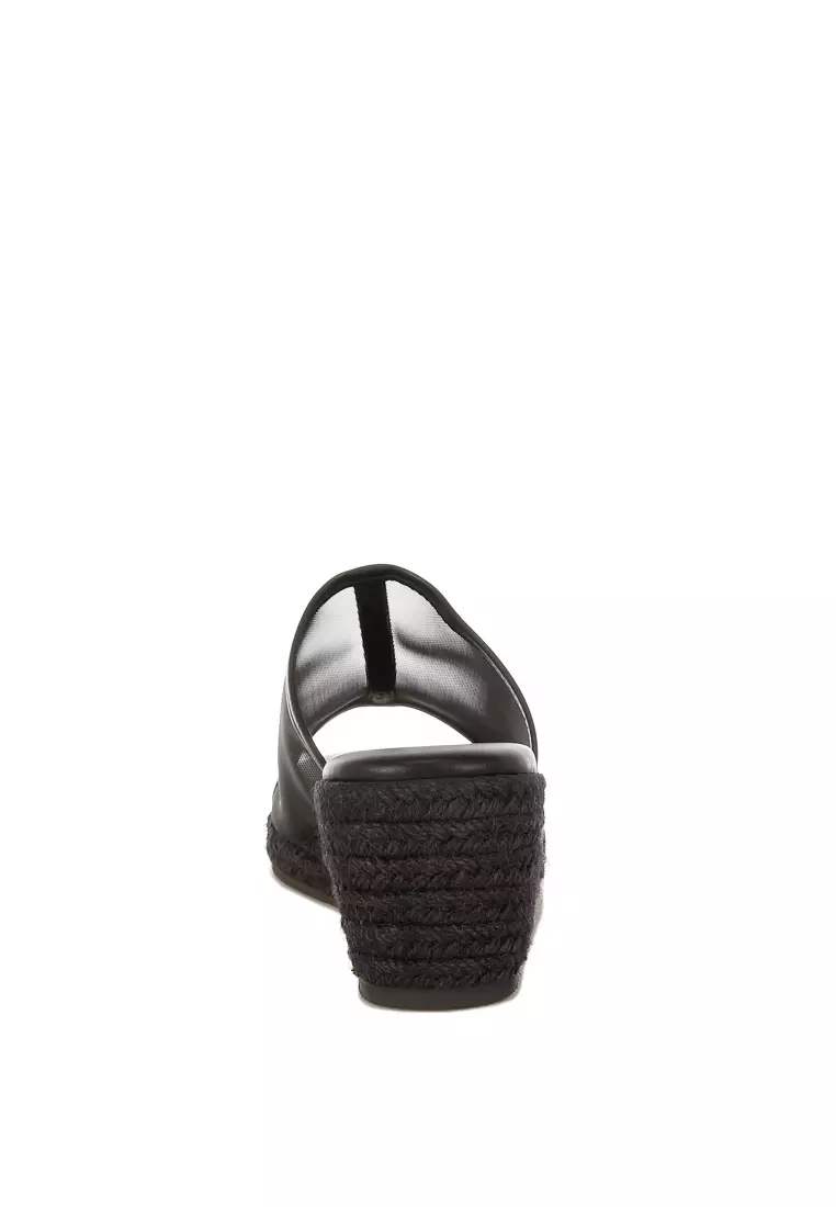 Sepatu Wedges Slip-On Mesh Bernapas Warna Hitam