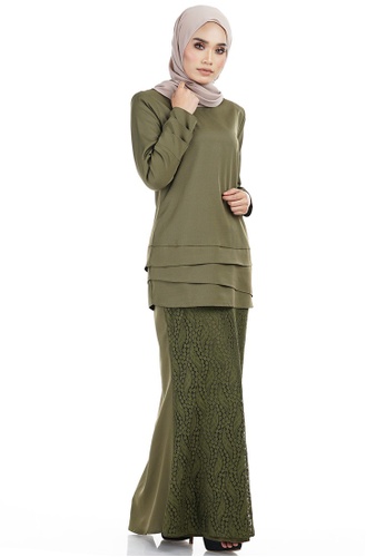 Buy Daliya Kurung with Asymmetry Layered Top from Ashura in Green at Zalora