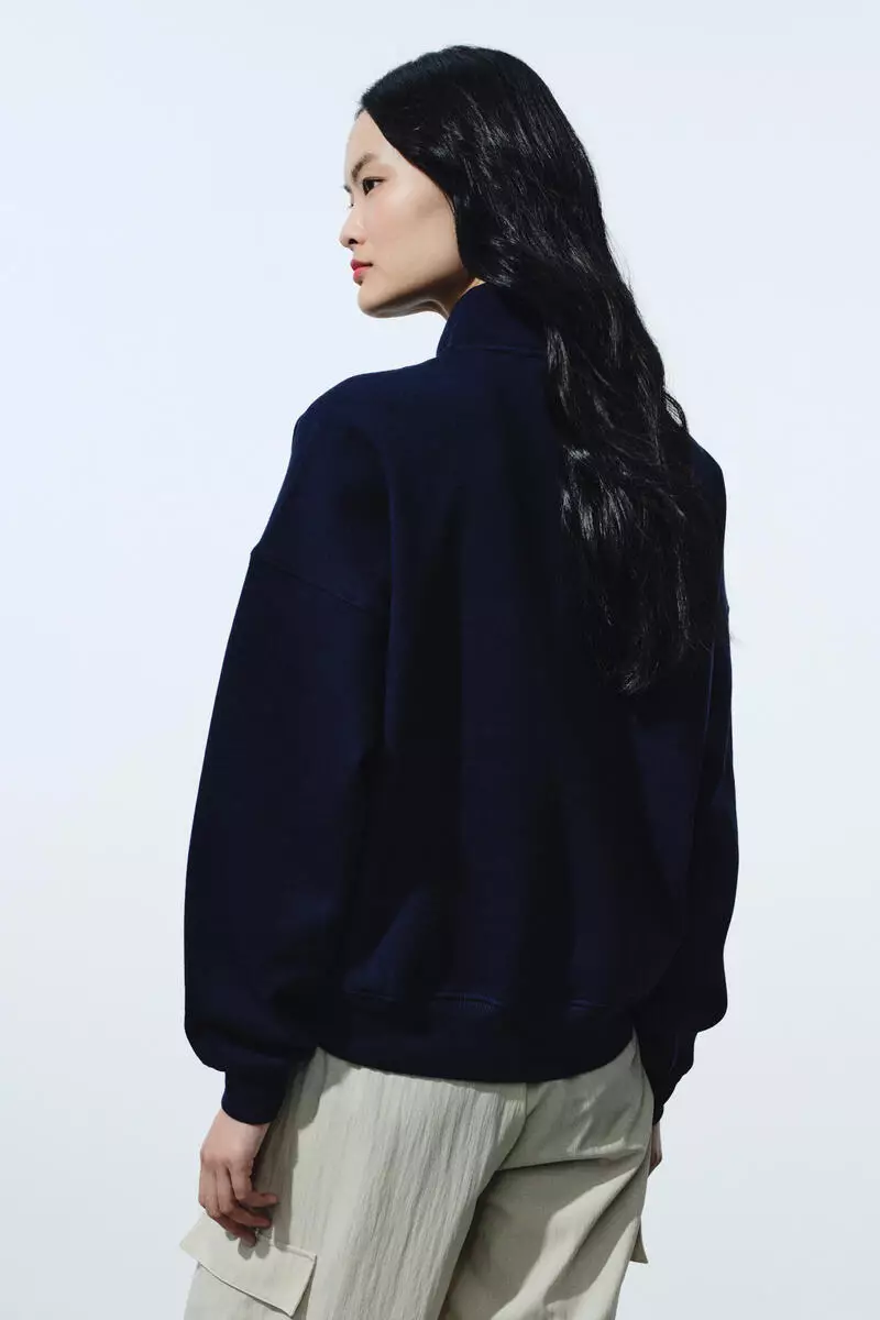 Zip-top sweatshirt