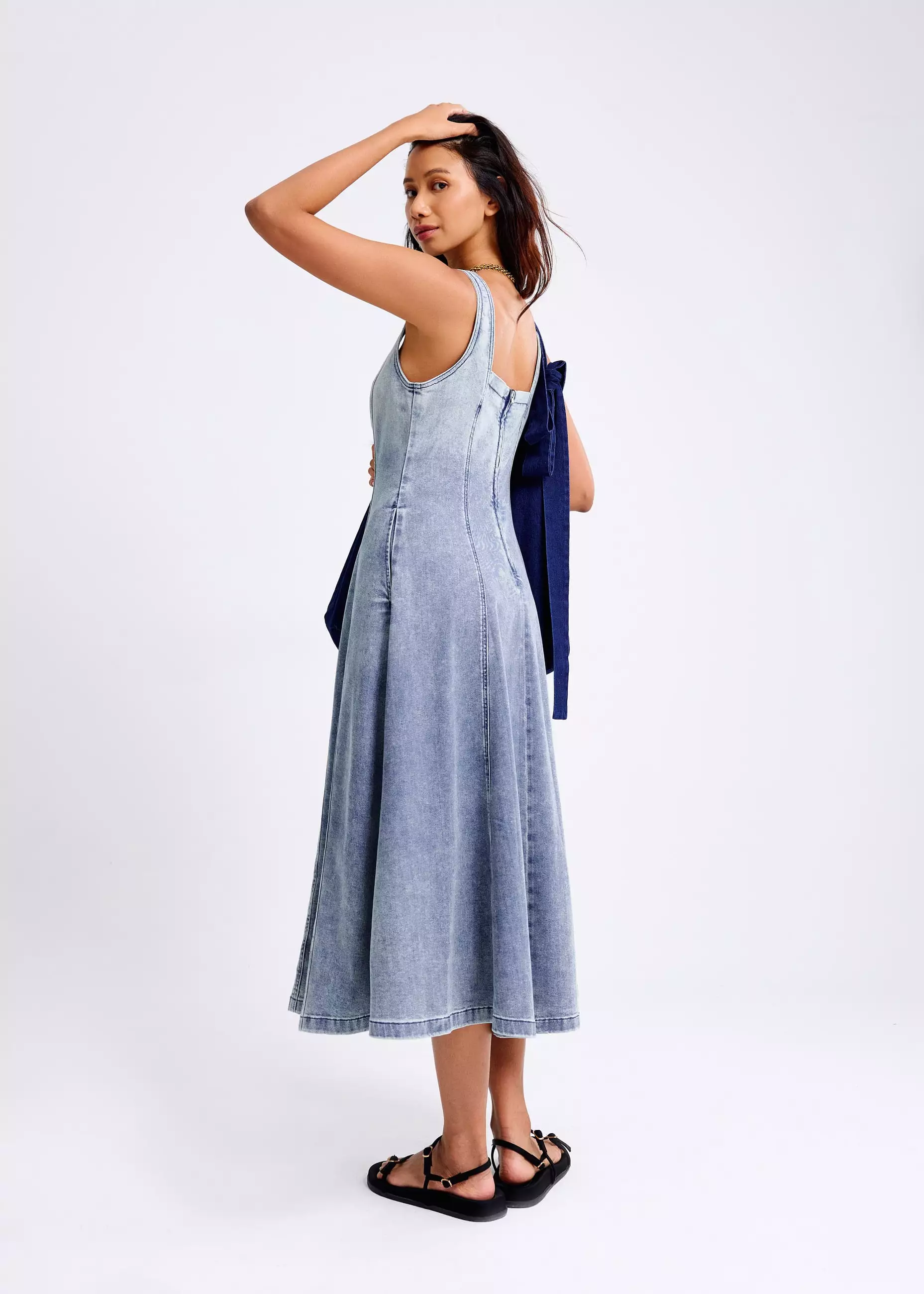 Dress Wanita - Denim Panelled Sweetheart Midi Dress