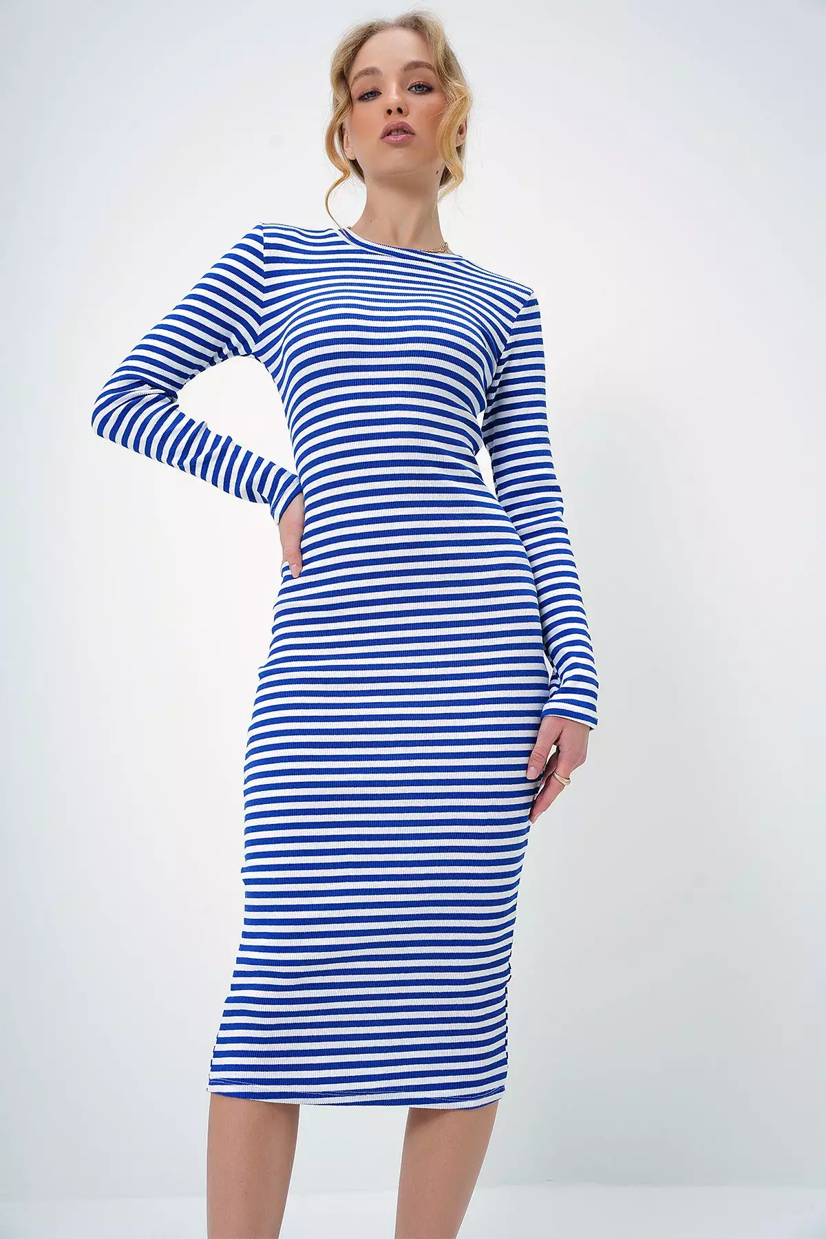 Women's Saks Blue Crew Neck Striped Midi Length Basic Dress