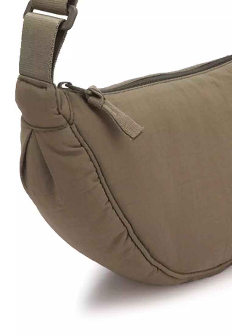 ★TOUT Y EST★ Wallaroo Strap Shoulder Bag Green WATO-05GR Green Strapped Bag with Chain Detail Online Shopping | OXXOSHOP