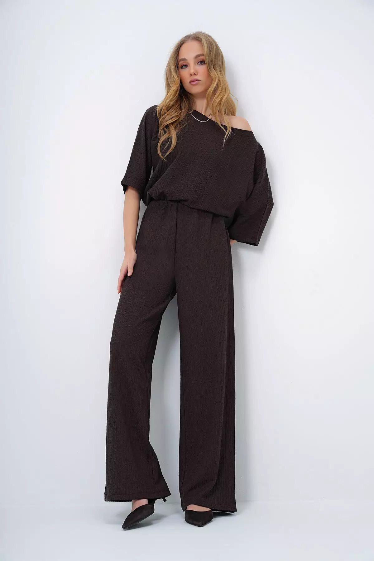 Women's Bitter Coffee Boat Neck Bat Sleeve Casual Blouse and Palazzo Trousers Crepe Set