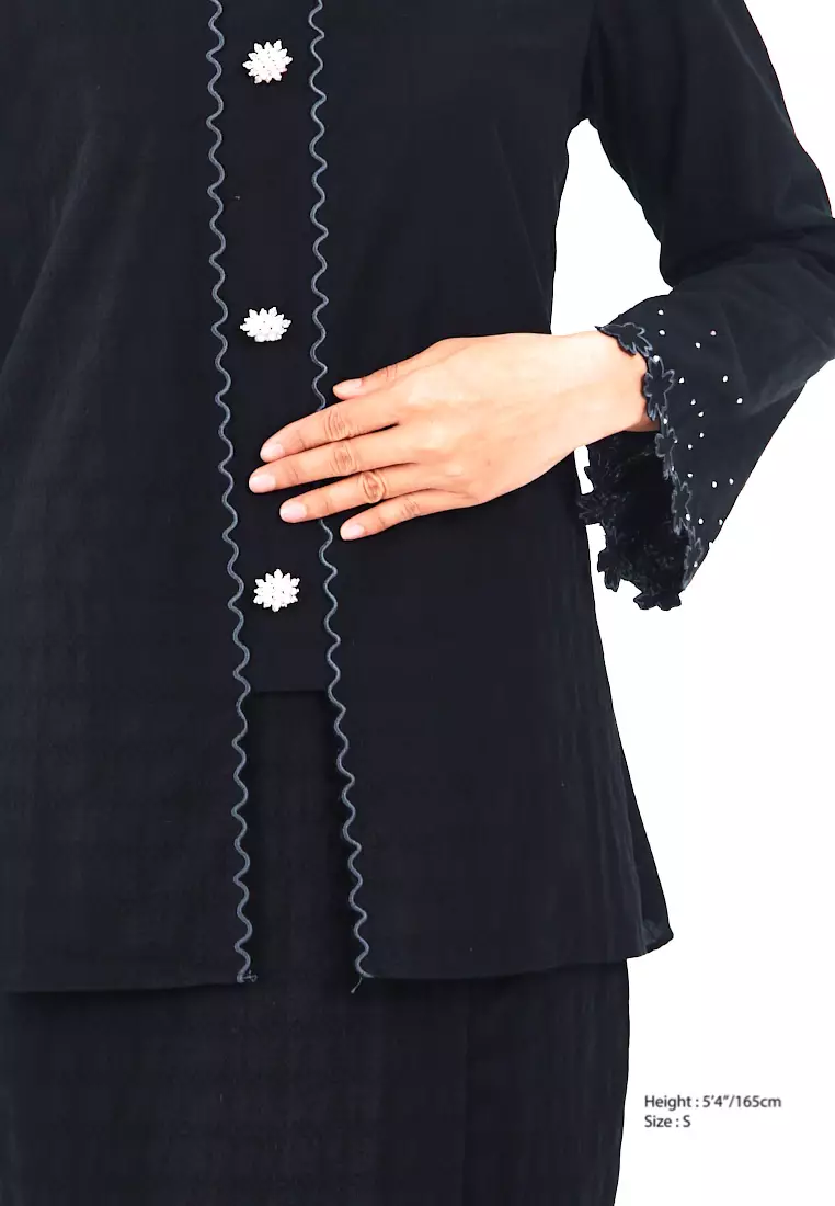 Gene Martino - Dea Kirana Kebaya 7068