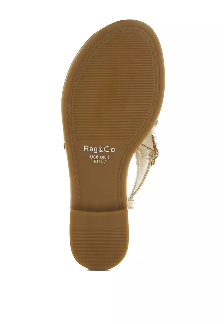 Sepatu Flat Berhias Mutiara Metalik dalam Warna Emas