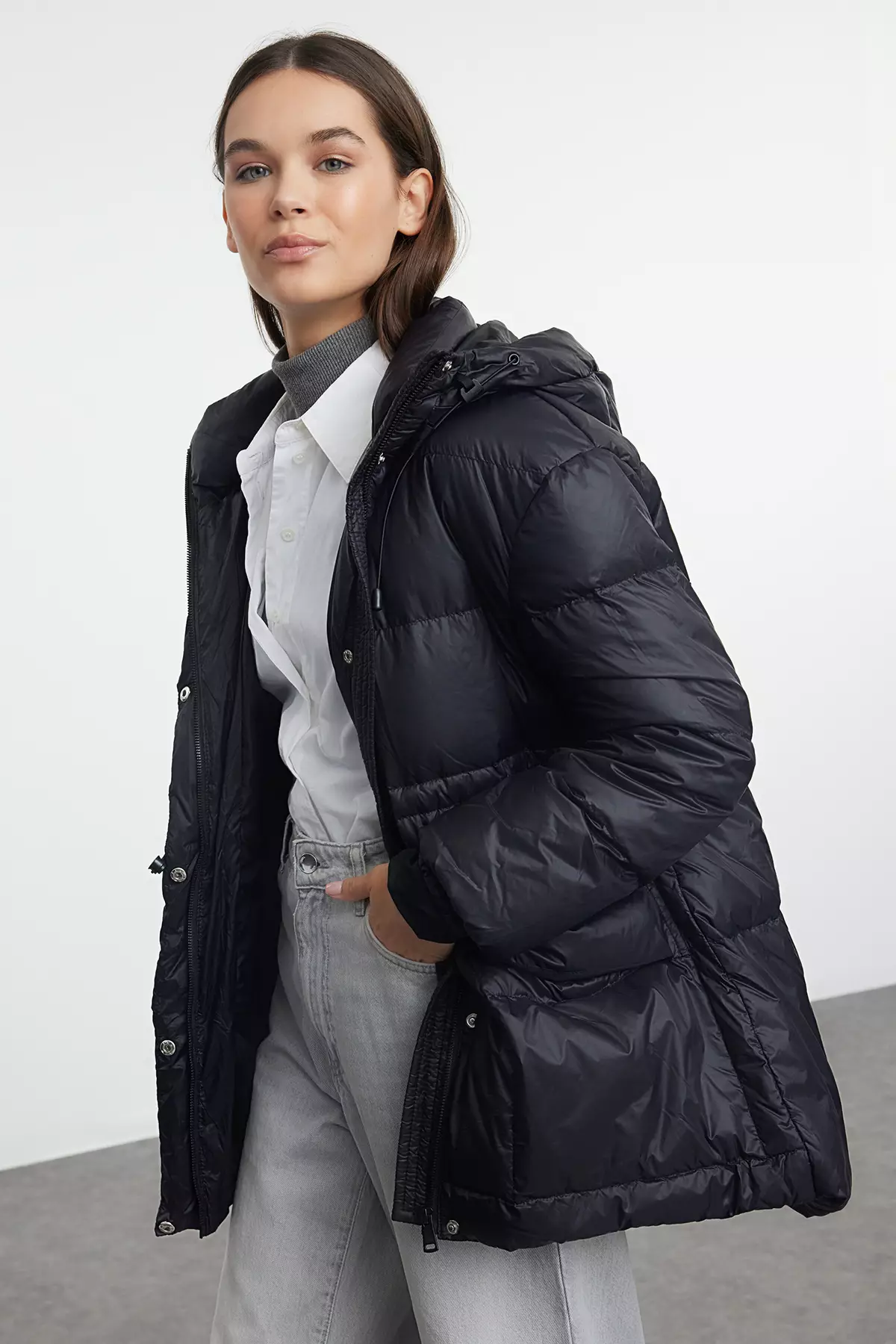 Black Oversize Hooded Goose Down Puffer Jacket TWOAW25MO00111