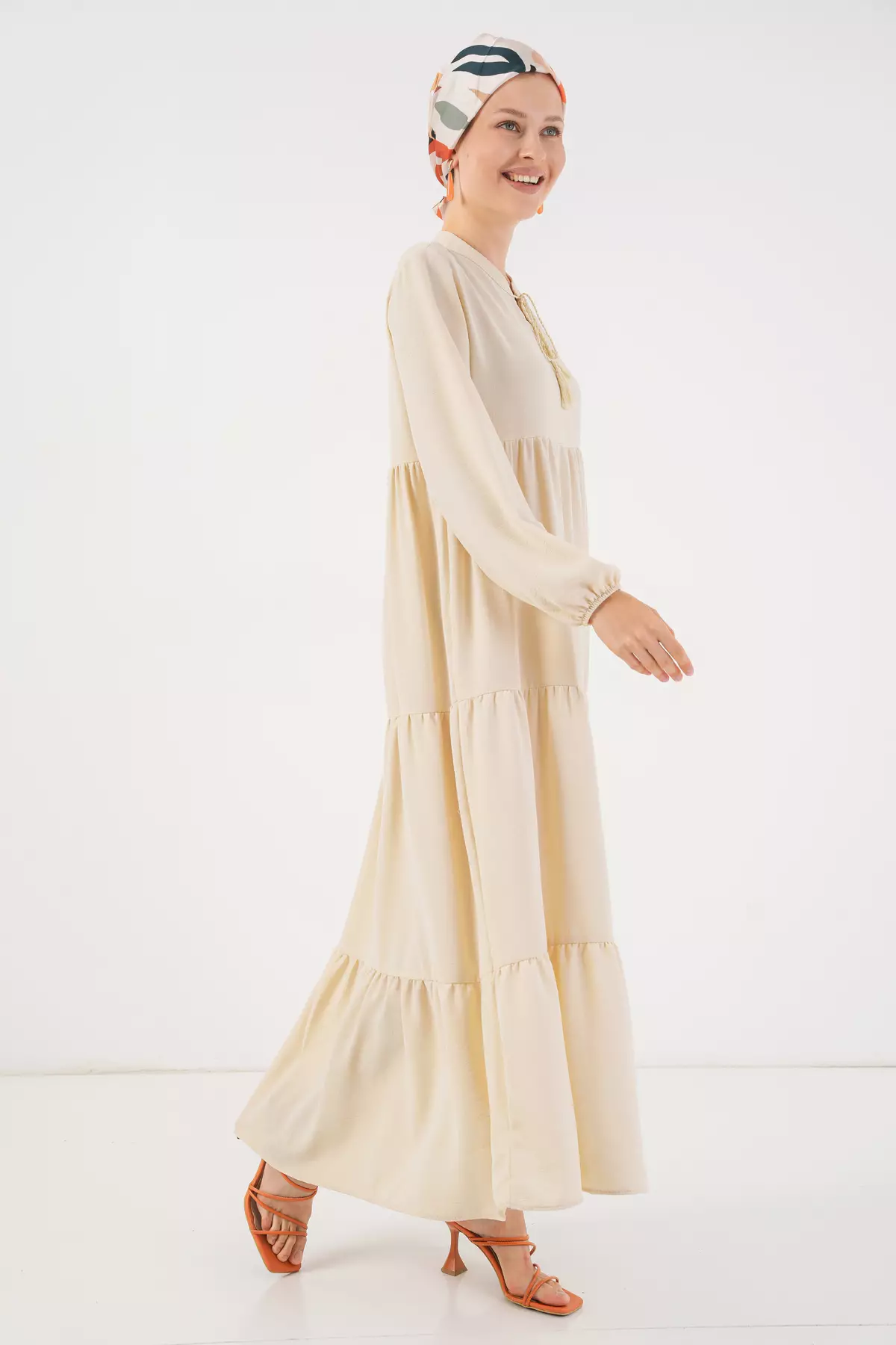 Modest Collar Lace-Up Dress