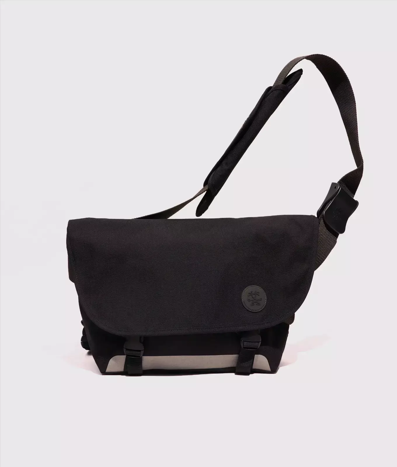 Crumpler zalora on sale