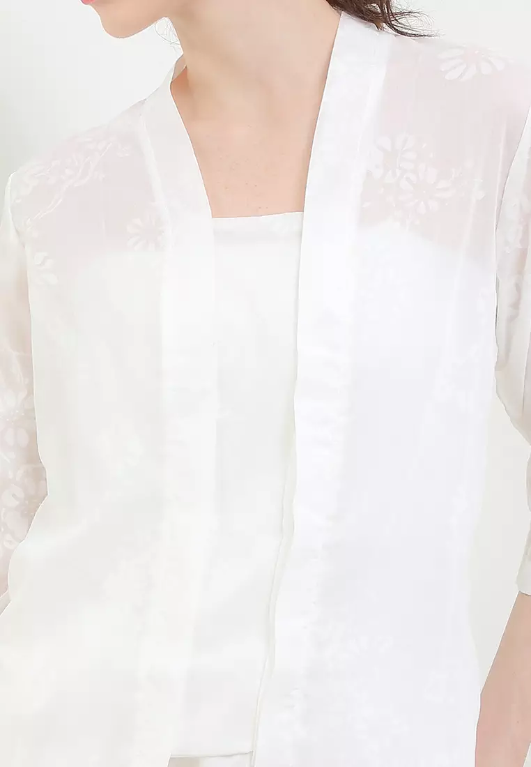 Kebaya Batik Regular 3/4-Sleeve