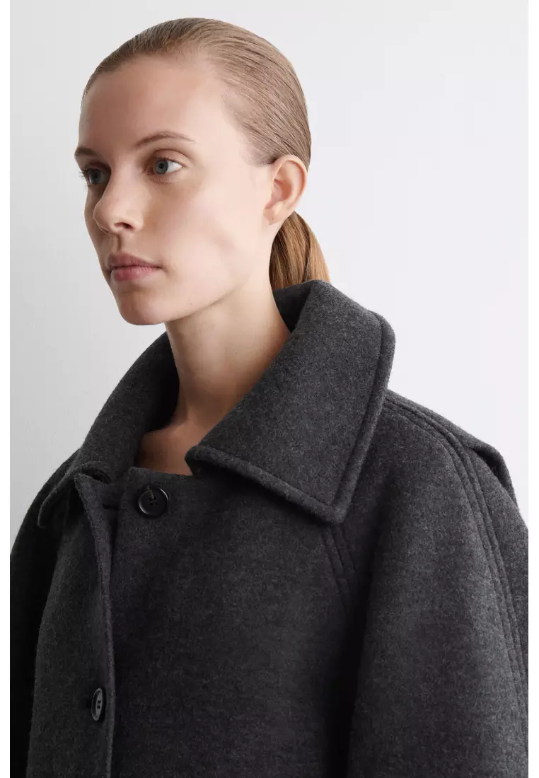 SCULPTED WOOL COAT