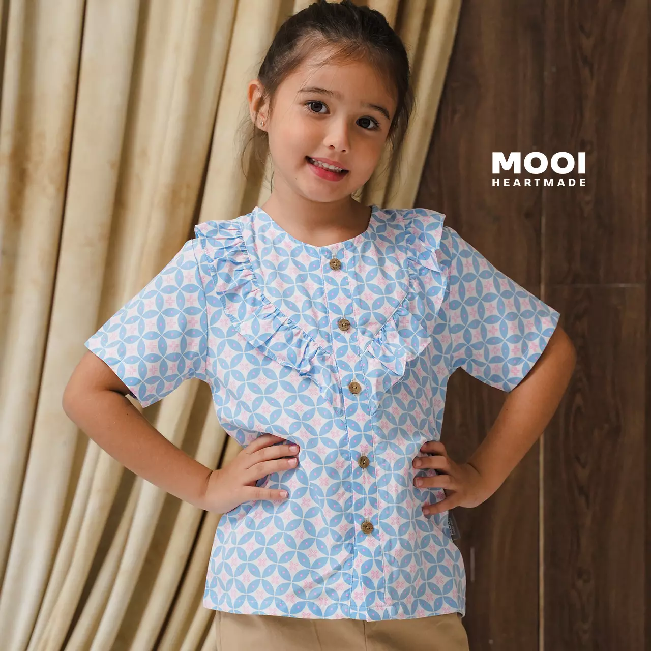 Mooi Atasan Batik Anak Perempuan Sarayu Batik Top - Sky Blue