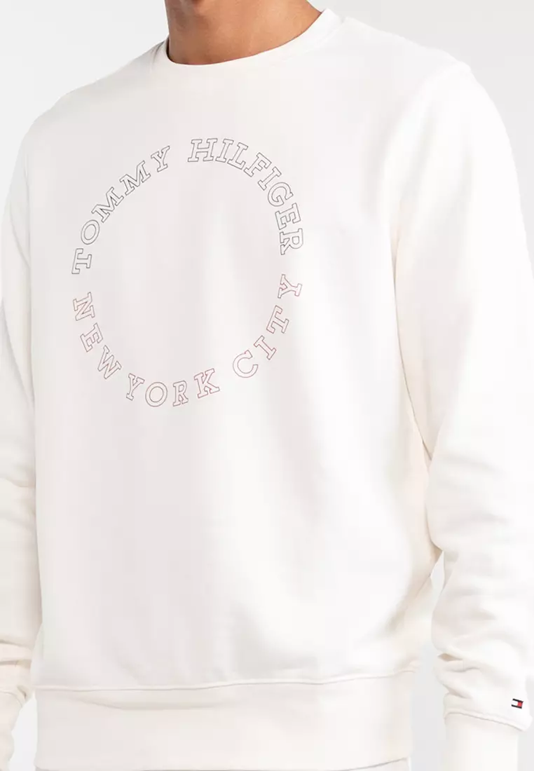 White sweatshirt tommy best sale hilfiger