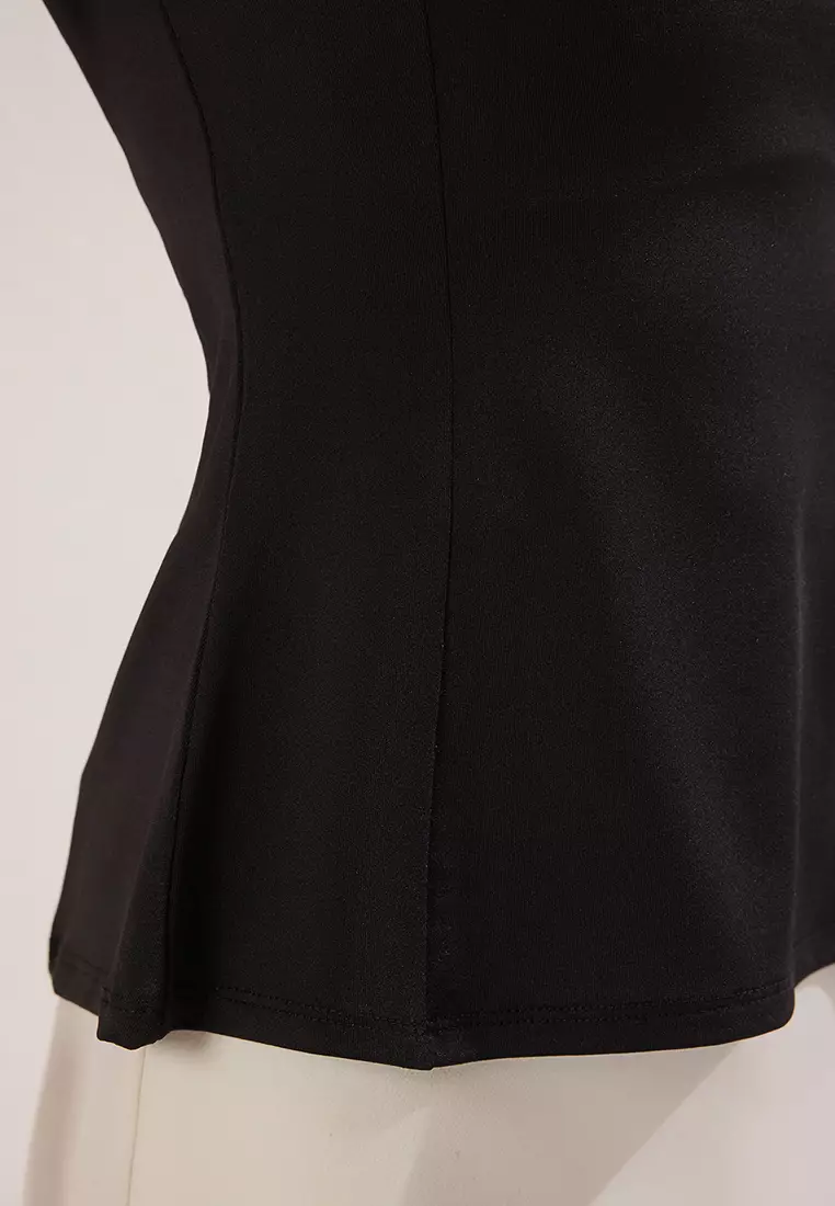 Black Peplum Fitted/Body-Smoothing Knitted Blouse TWOSS25BZ00265