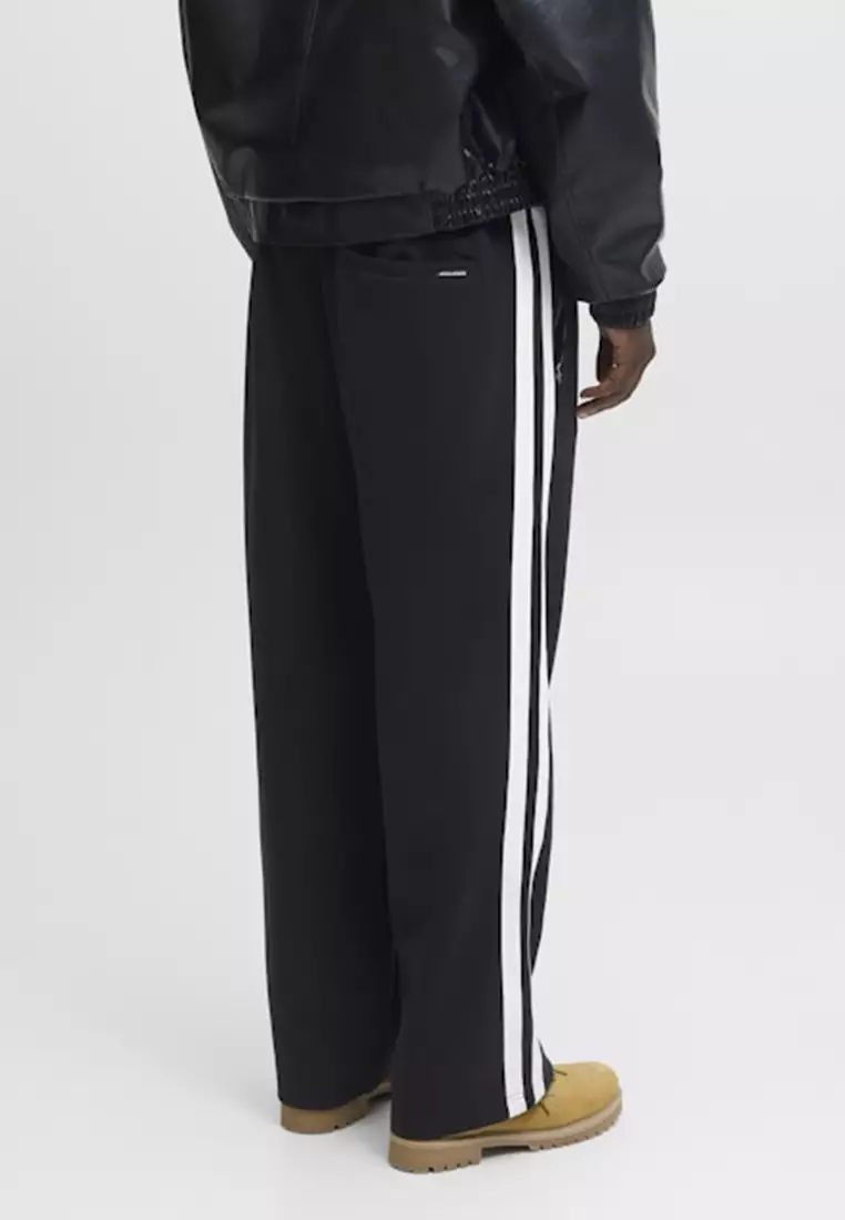 Wide Leg Fit Jogger Pants