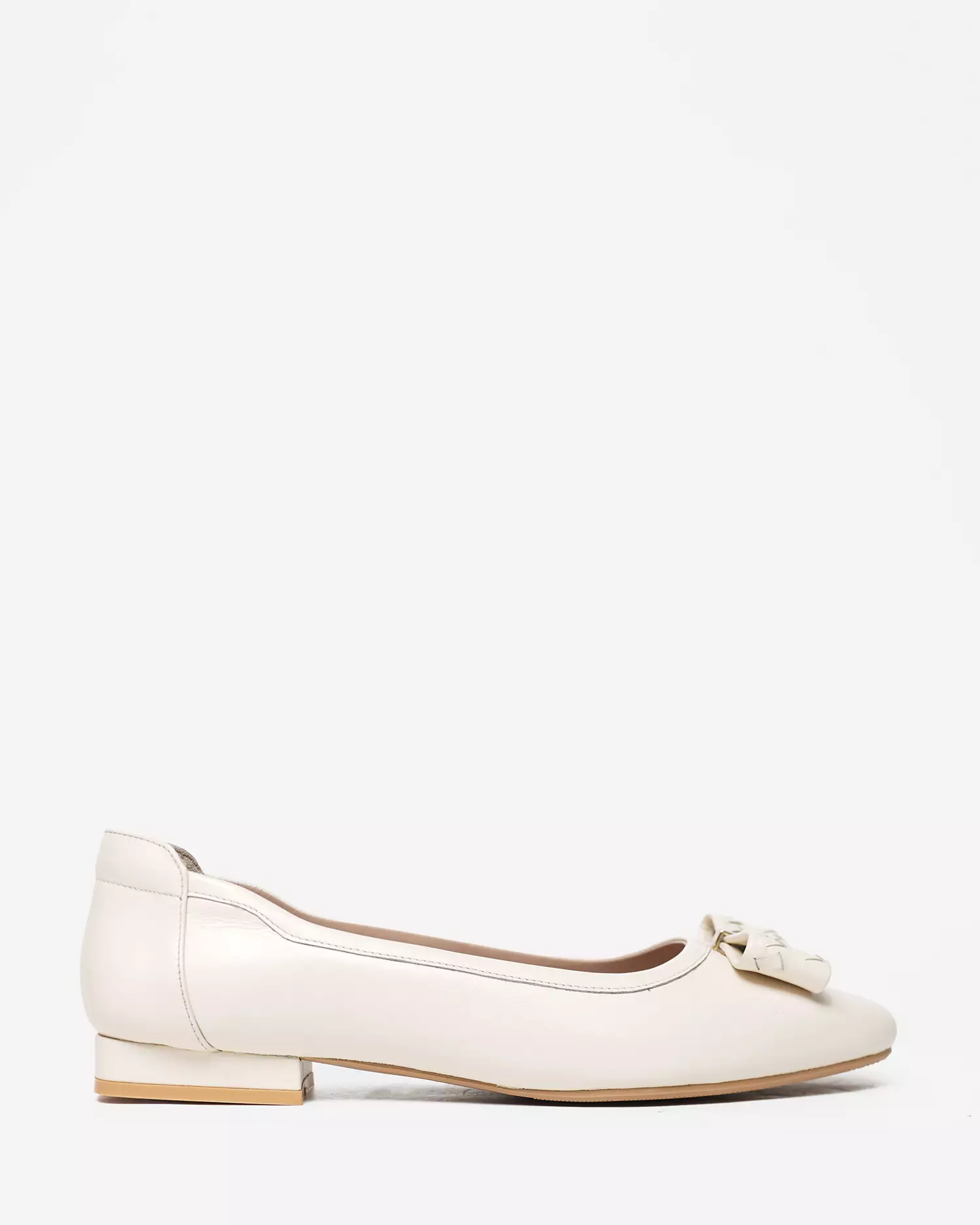 Buccheri Gillian Flats Women White