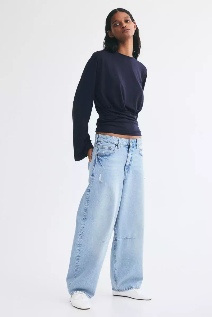 Long-sleeved gathered top