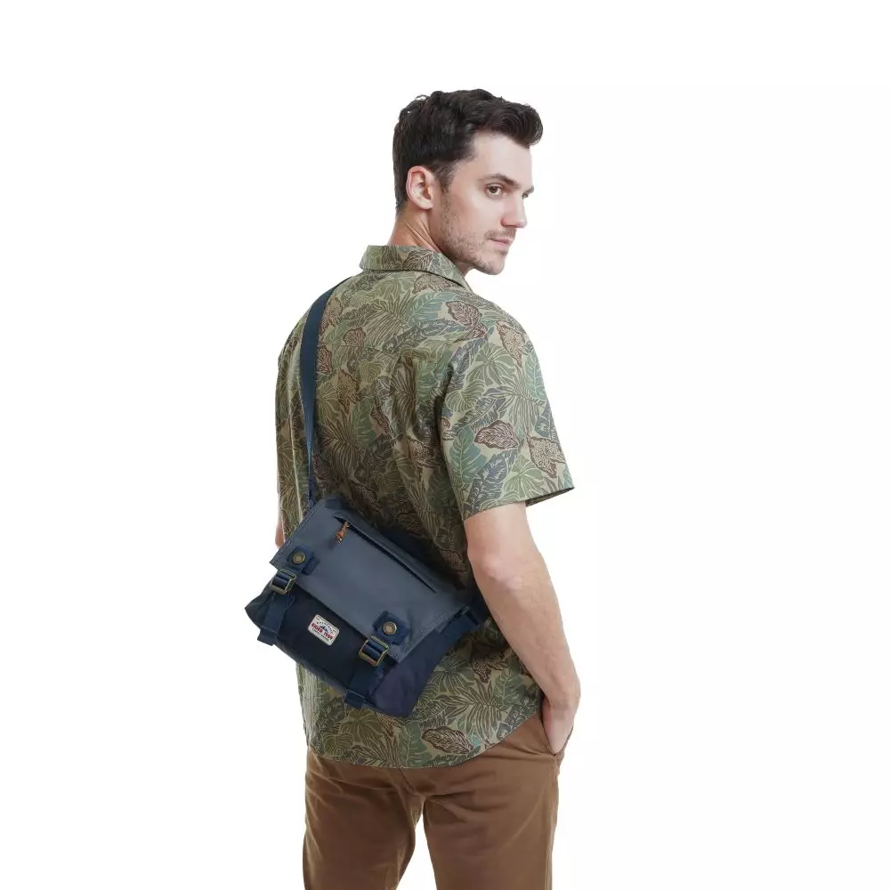 Eiger Wanderer Shoulder 5L