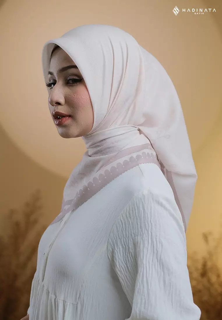 Hadinata Batik Hijab Premium Alina Cream
