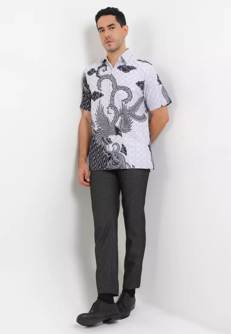 Hem Lengan Pendek Pria Reguler Fit Full Furing Rianty Baswara Katun Prada White Grey