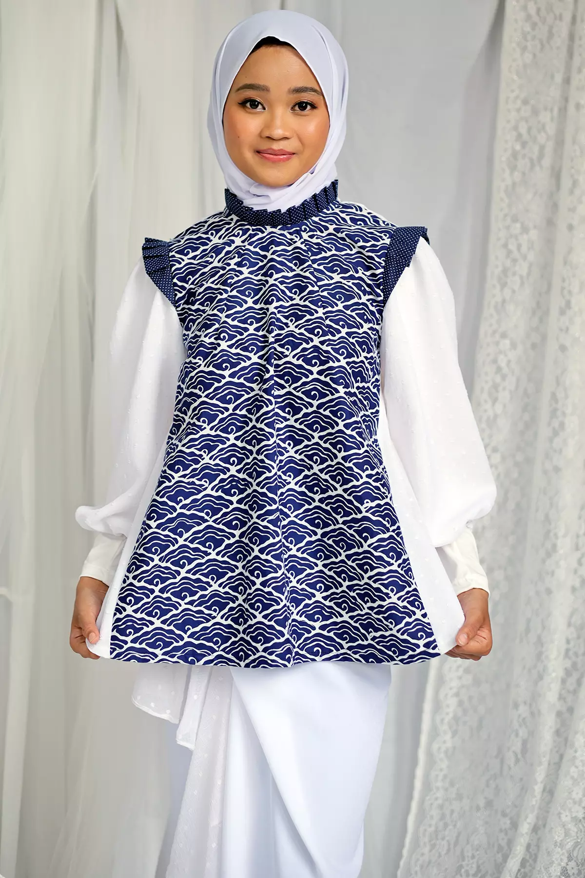 Crossandra Sashiko Biru Blouse Batik Raya