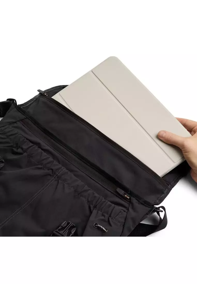 Bellroy Cinch Messenger Bag - Black