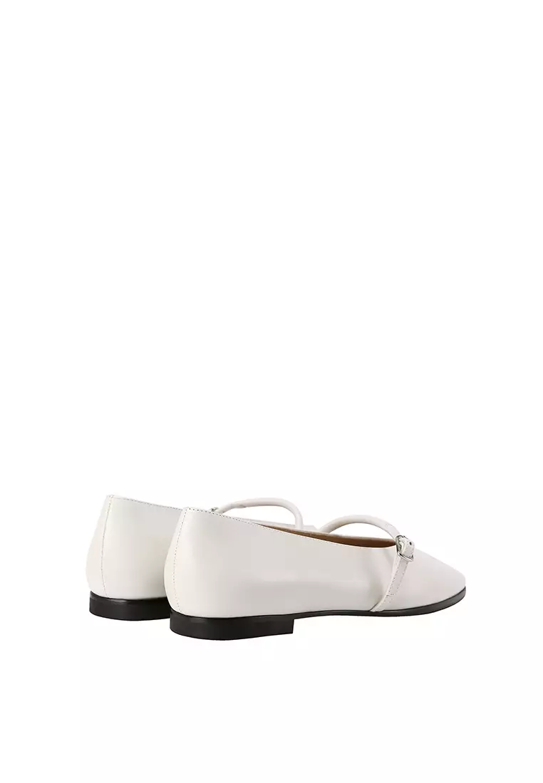 Buy BERACAMY BERACAMY Almond Mary Jane Flat White 2024 Online