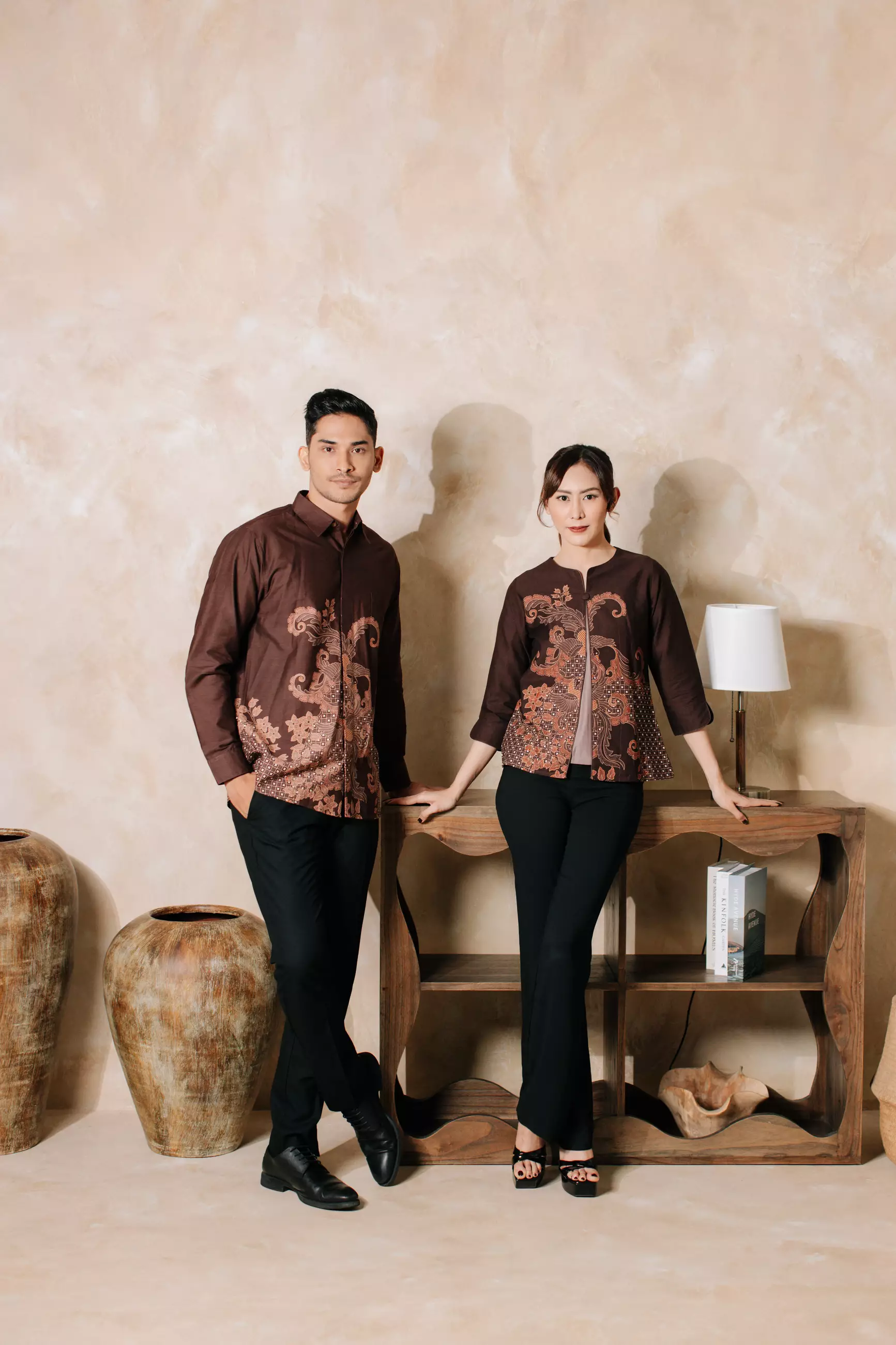 Kavindra Mahogany Brown Blouse Batik Wanita Katun Combo
