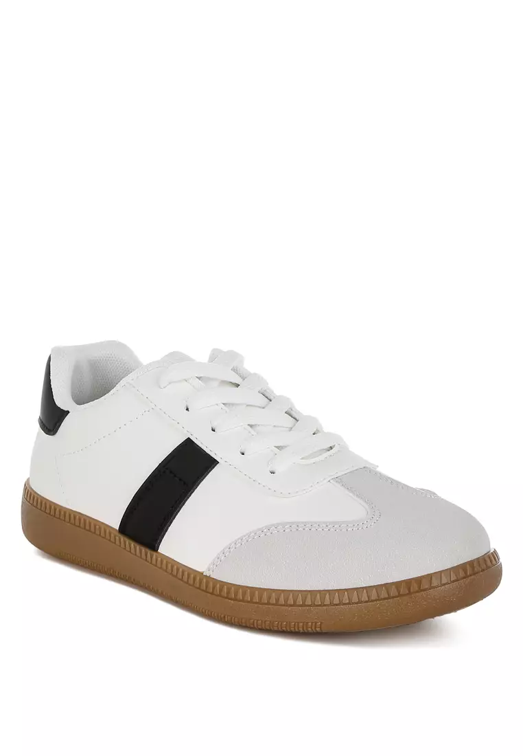 Classic Lace-Up Flatform Sneaker In White