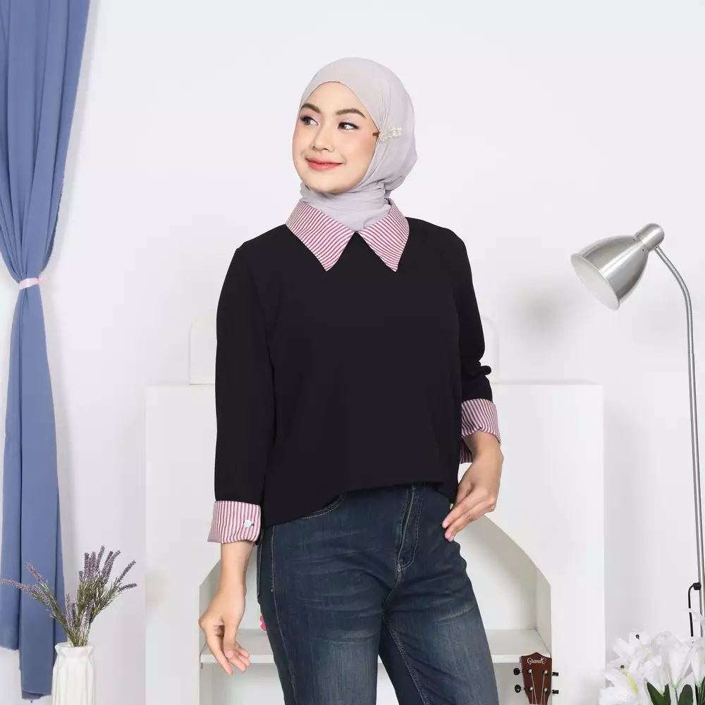 Sisi Knit Blouse - Black M19834 R59S4