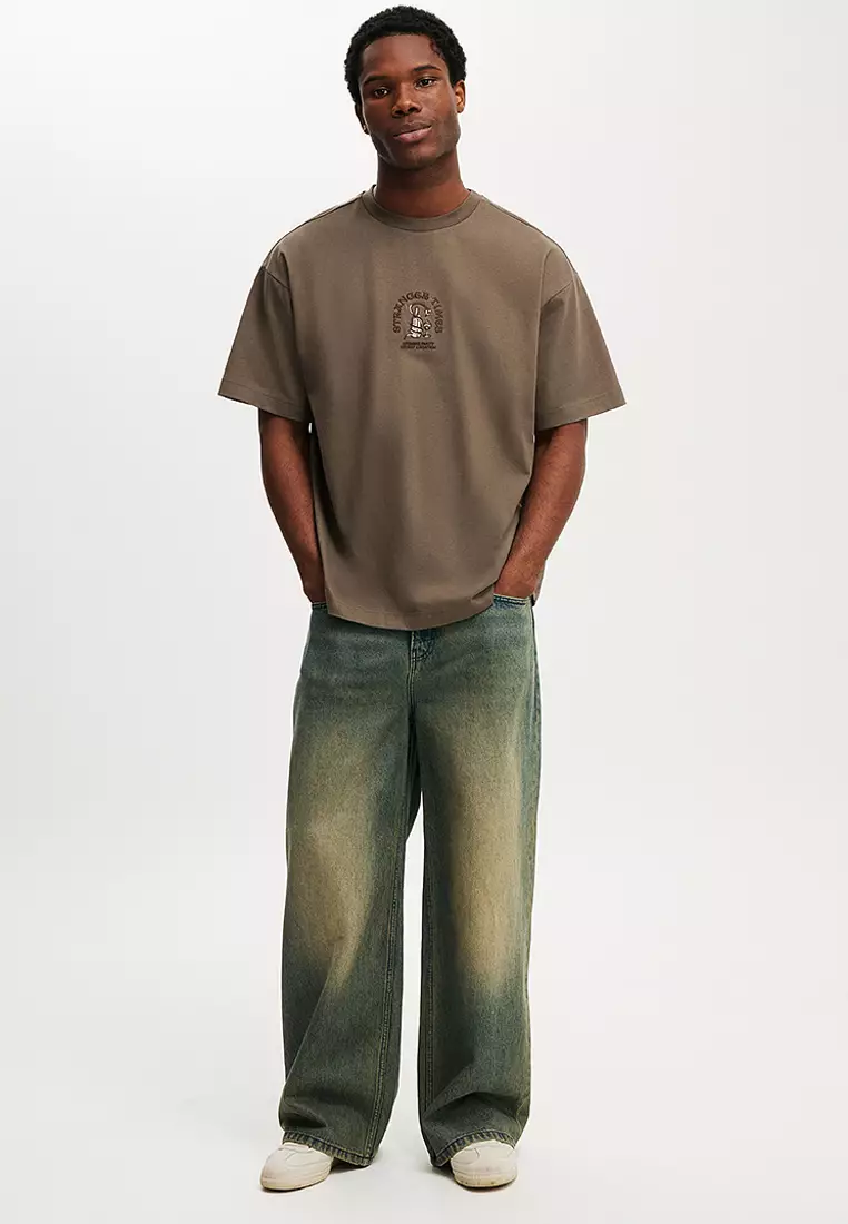 Box Fit Graphic T-Shirt