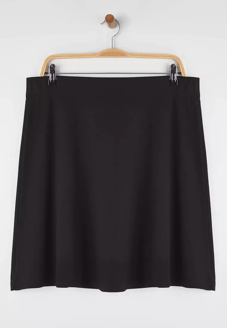 Plus Size Knitted Mini Skirt