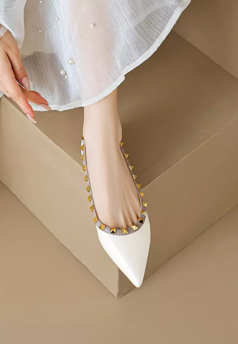 Pointed Rivets Microfiber Leather Flat Shoes WW2023-32