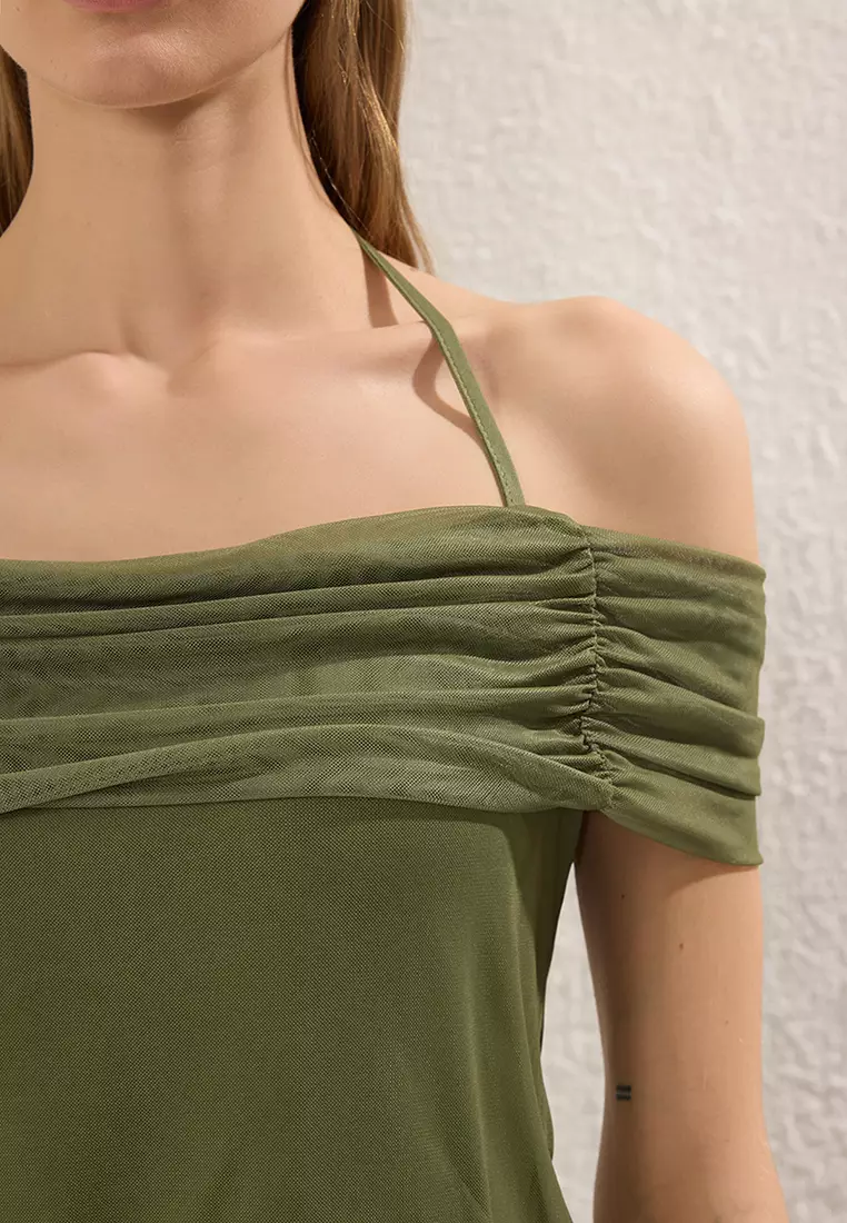 Khaki Binding Detailed Madonna Collar Fitted/Body-Smoothing Knitted Blouse TWOSS25BZ00383