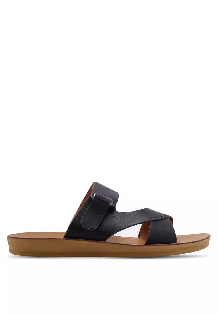 Discount on Noveni  shoes - SKU: Flat Strappy Sandals
