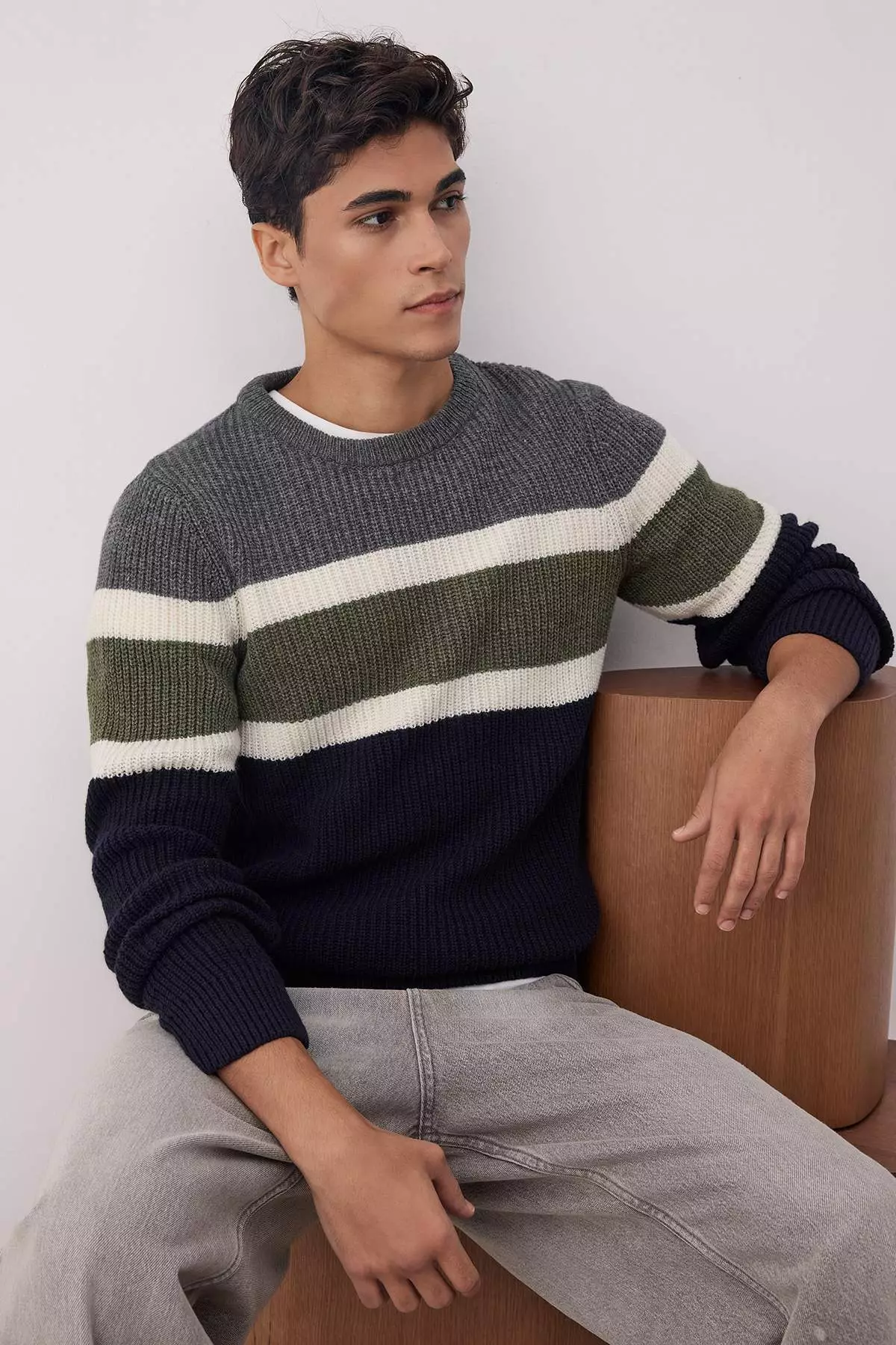 Anthracite Slim Fit Wool Crew Neck Panelled Color Block Knitwear Sweater Tmnaw22Kz0343
