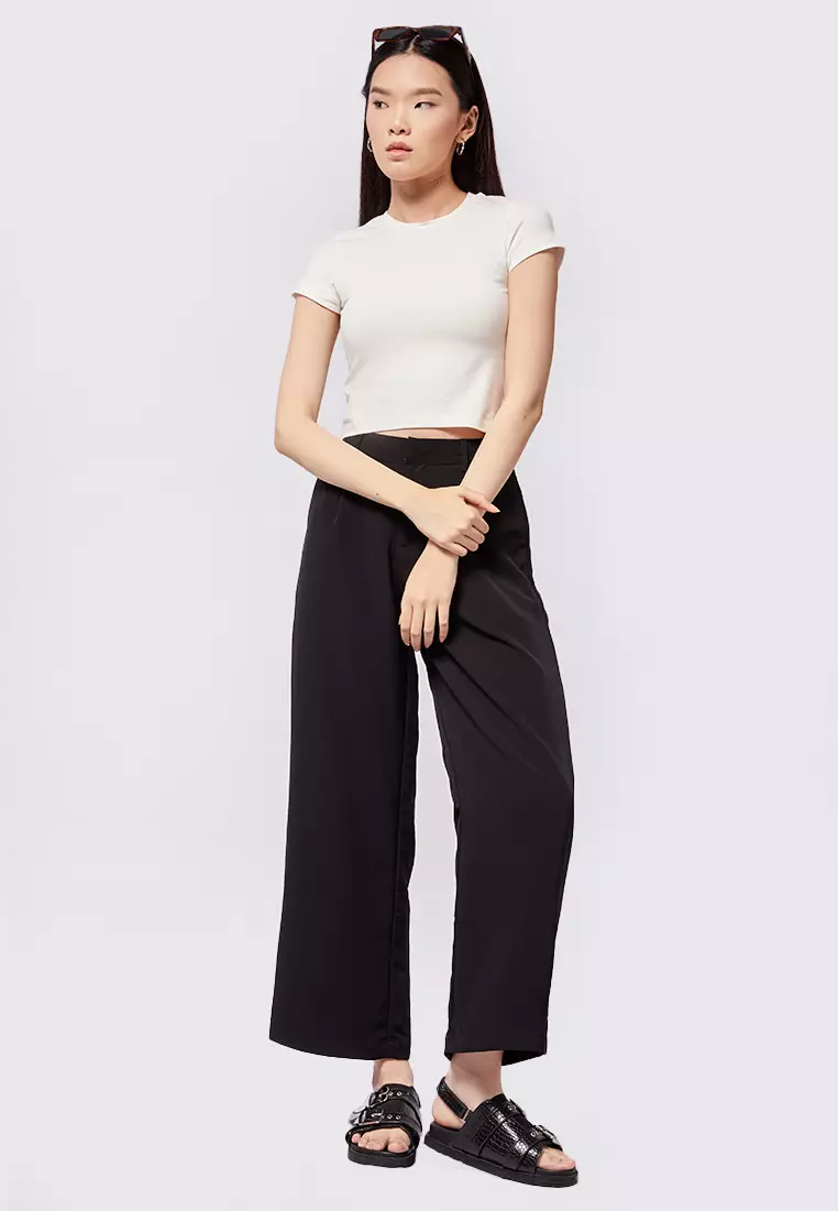 Fitted Short Sleeve Crop T-shirt