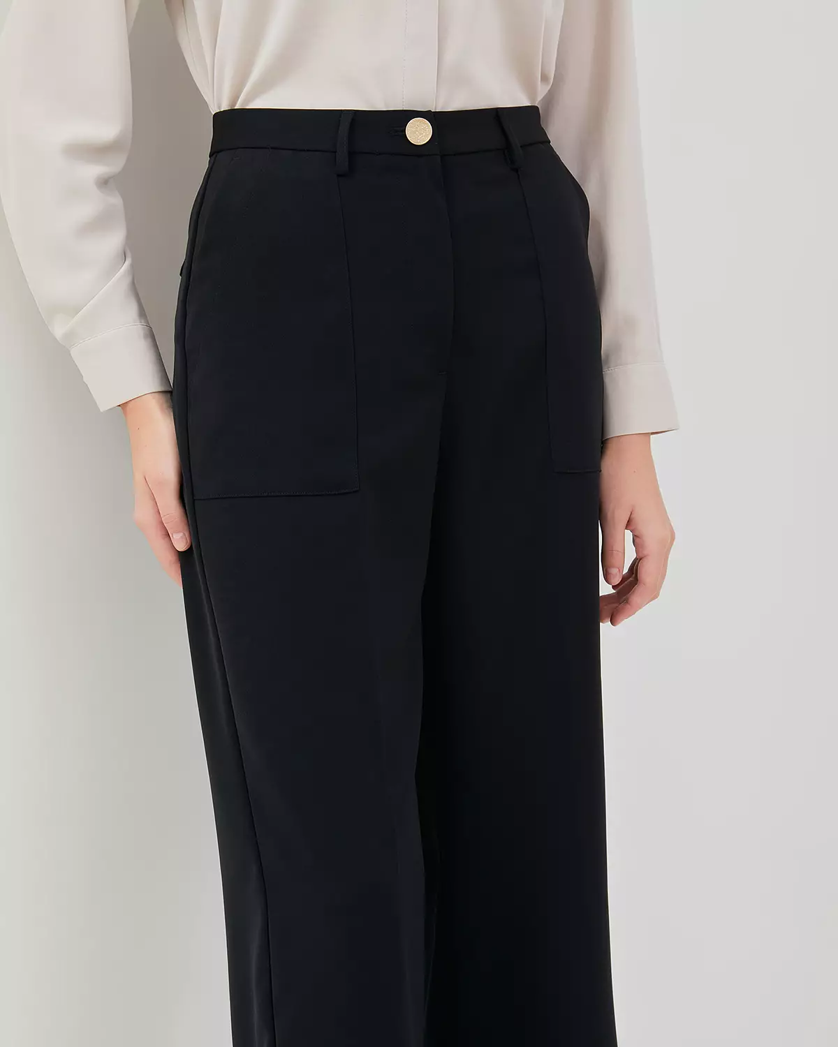WOMEN'S BLACK HIGHWAIST STRAIGHT PANTS