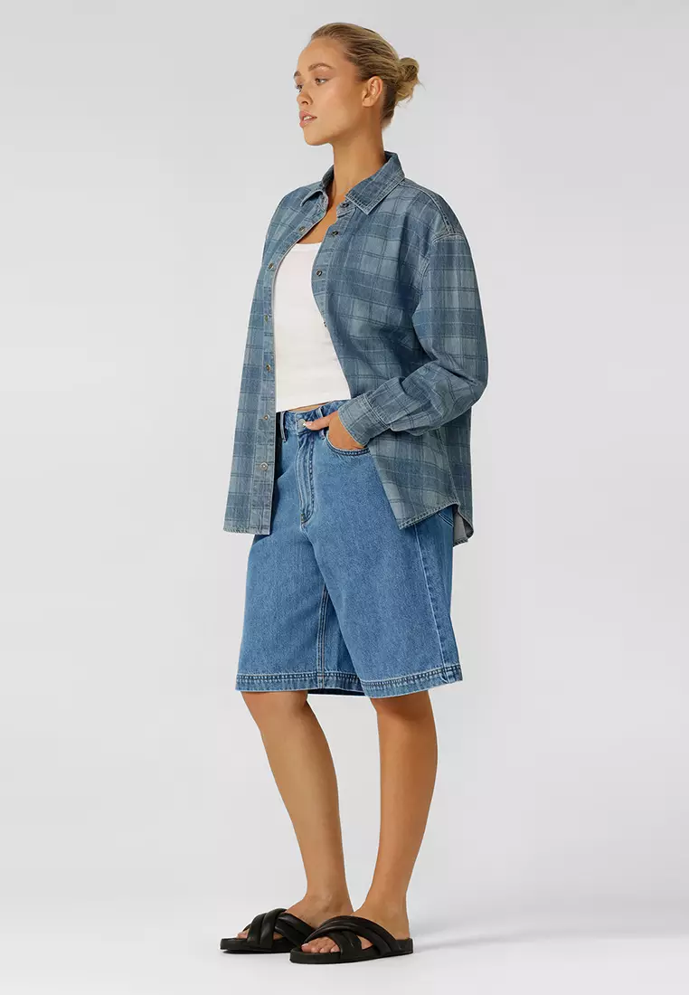Off Duty Vintage Wash Denim Shorts