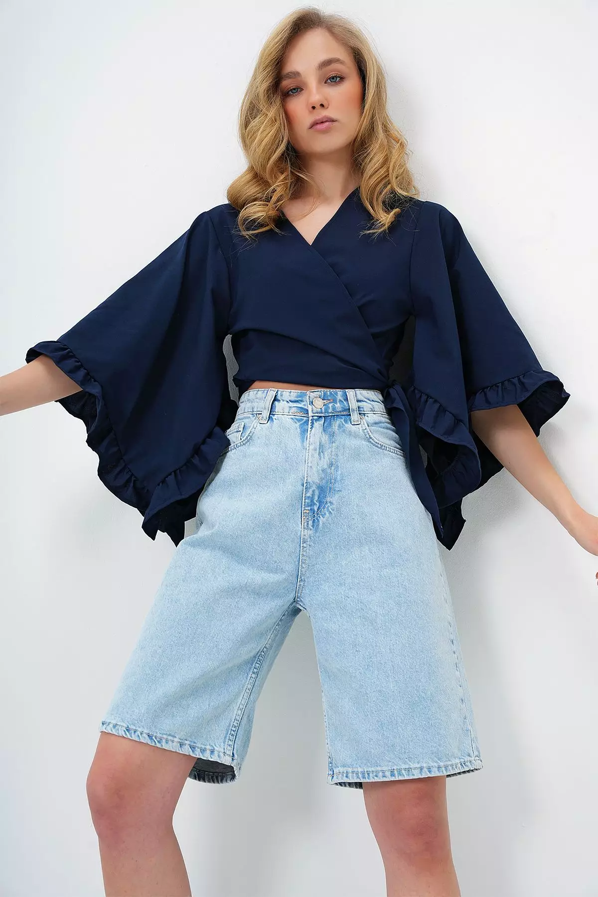 Women's Navy Blue Ruffle Sleeve Crop Woven Blouse Alc-X10336