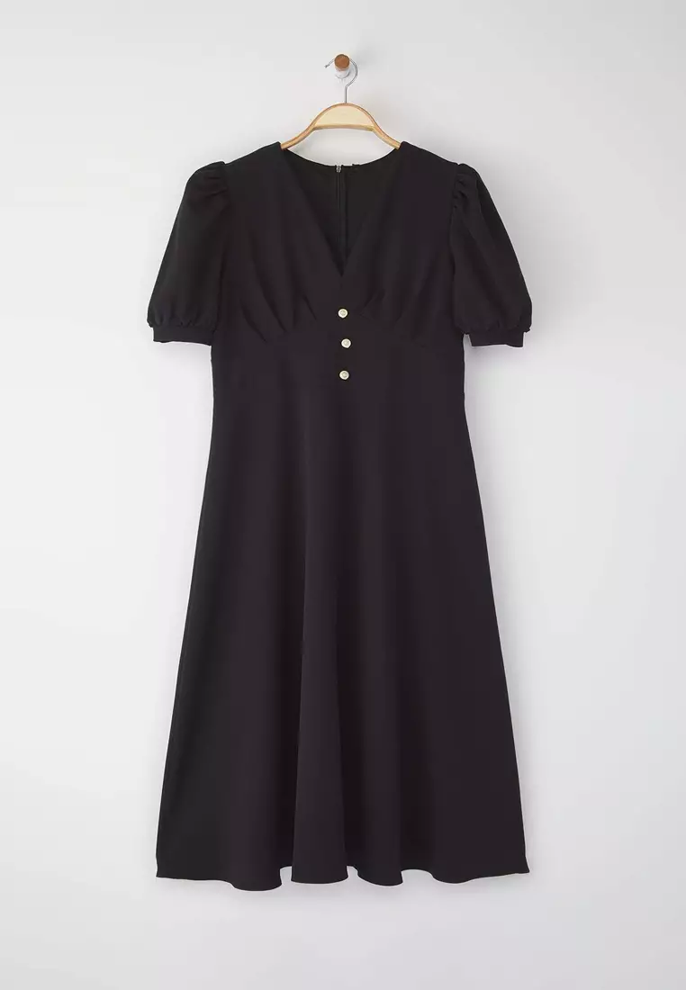 Black Finike Woven Plus Size Dress