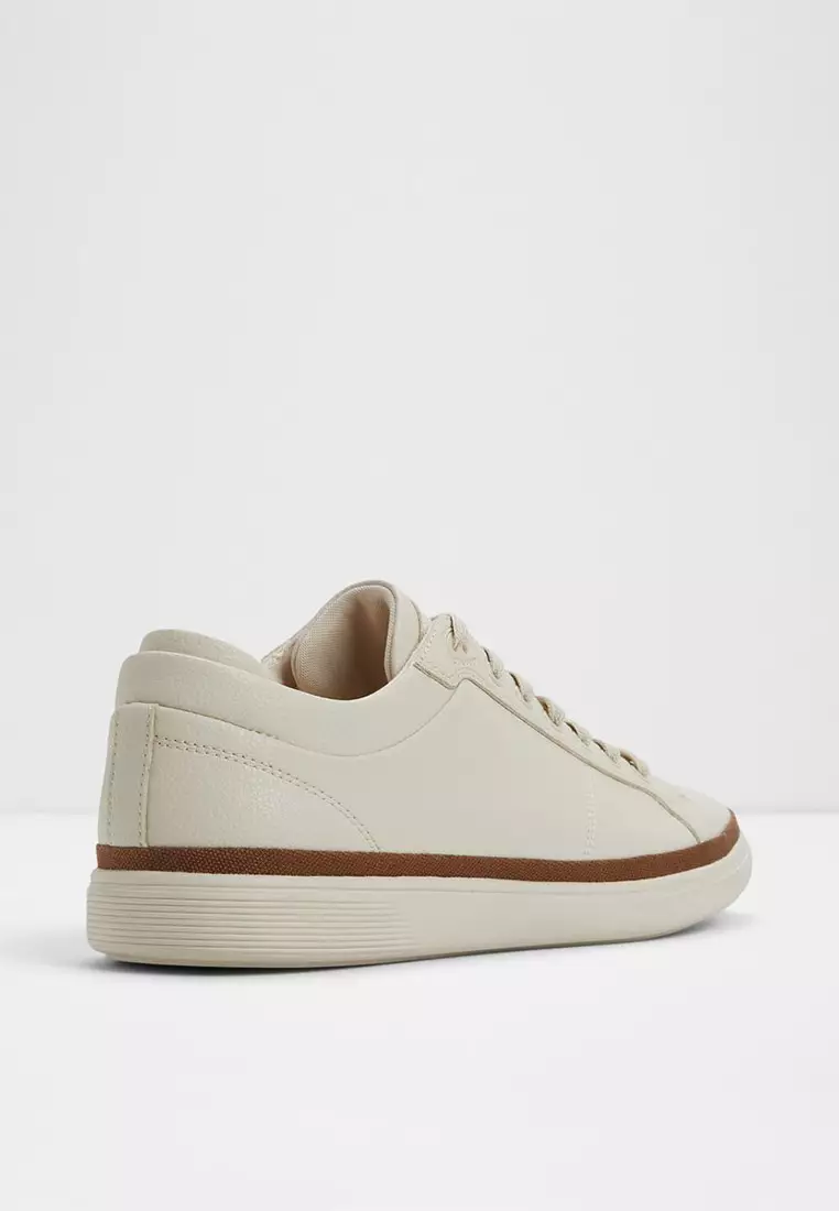 Finespec Low-Top Sneakers