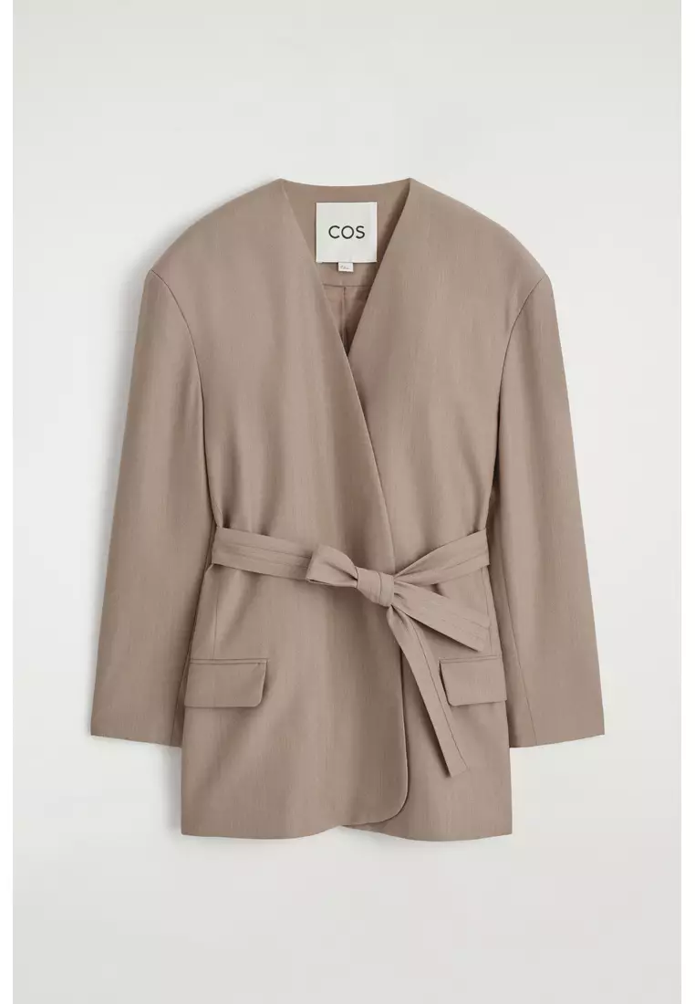 COLLARLESS BELTED BLAZER