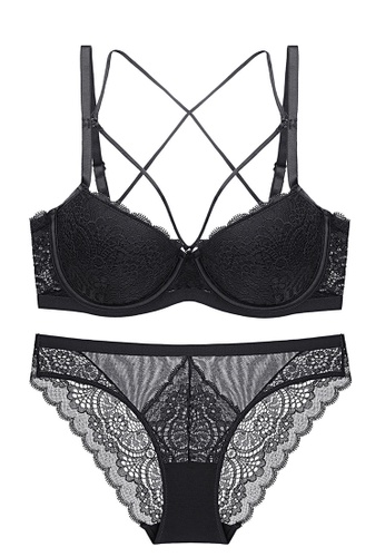 W.Excellence black Premium Black Lace Lingerie Set (Bra and Underwear) 5C6A0US2E626E3GS_1