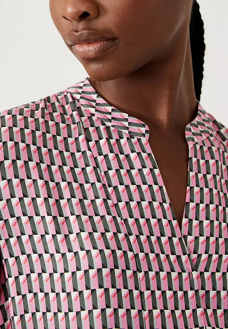 Geometric V-Neck Knee Length Shift Dress