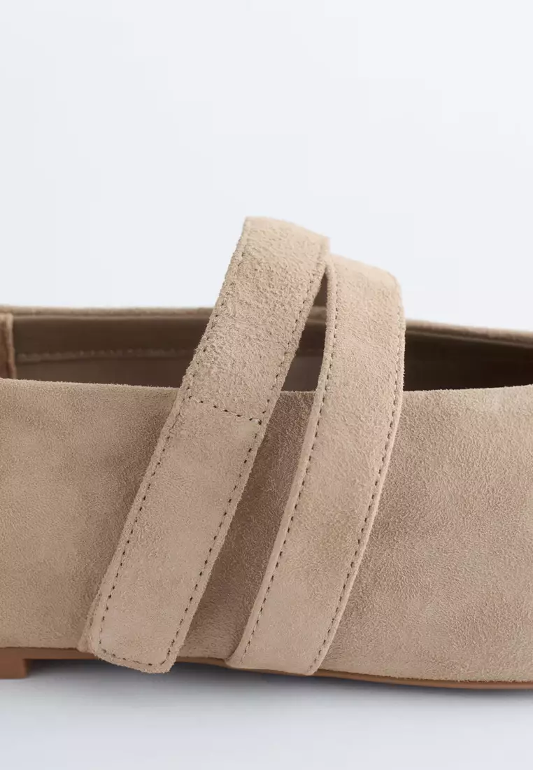 交叉搭帶皮革芭蕾舞鞋